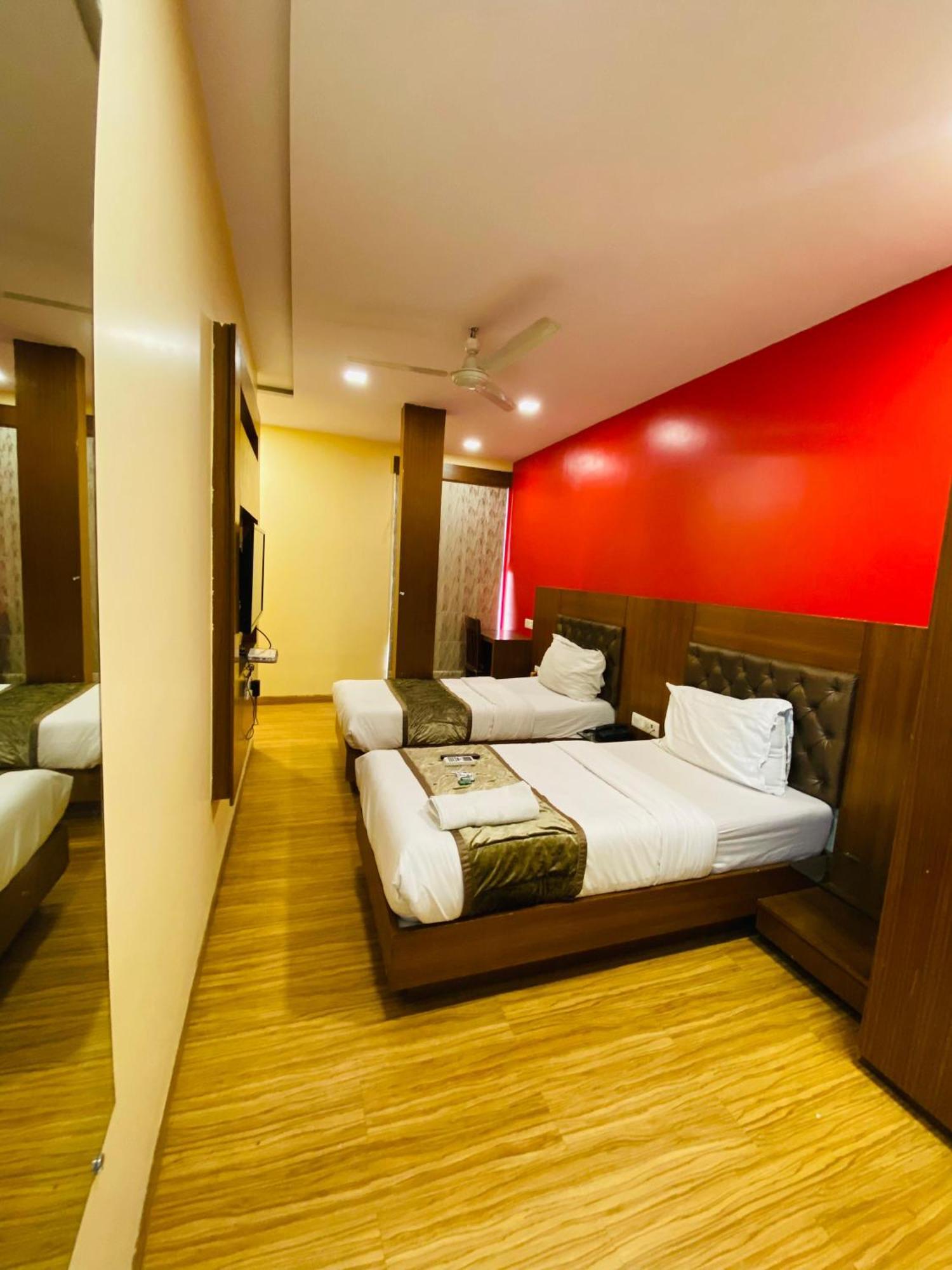Hotel Arton Regency Near Terminal 2 Airport Mumbai Dış mekan fotoğraf