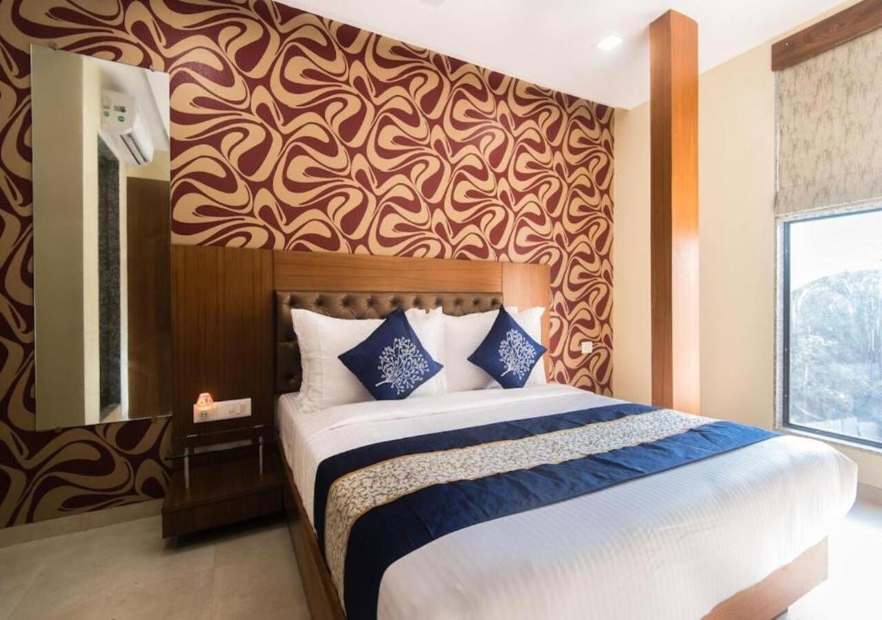 Hotel Arton Regency Near Terminal 2 Airport Mumbai Dış mekan fotoğraf